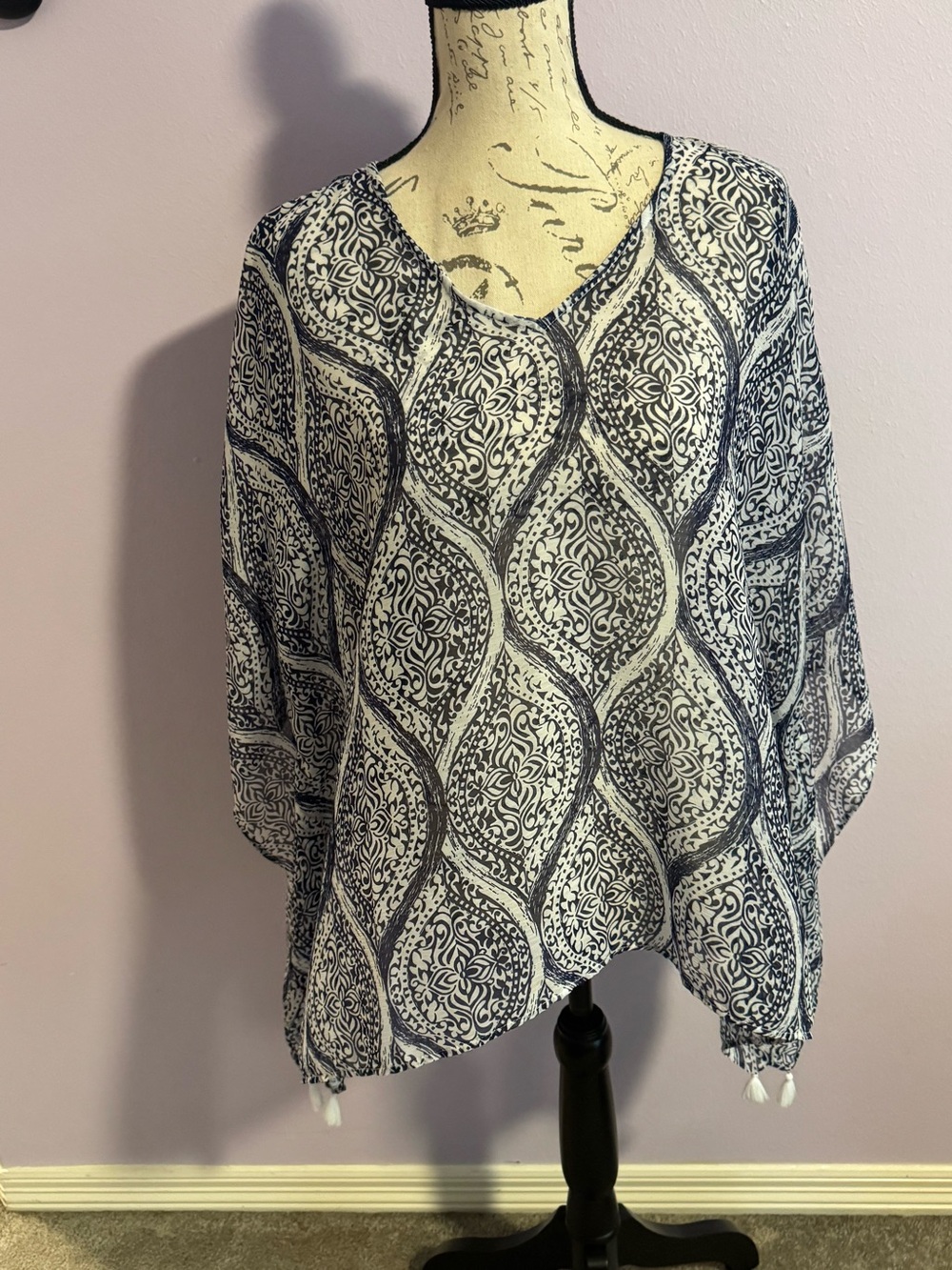 Chicos poncho navy medallion